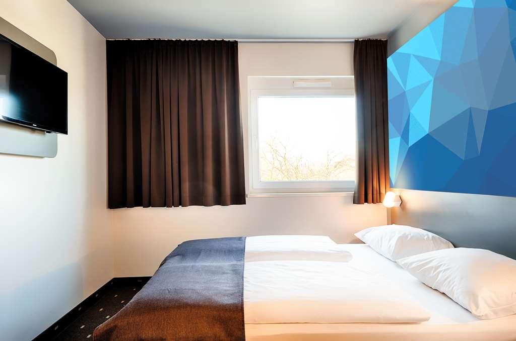 B&B Hotel Филлинген-Швеннинген Номер фото
