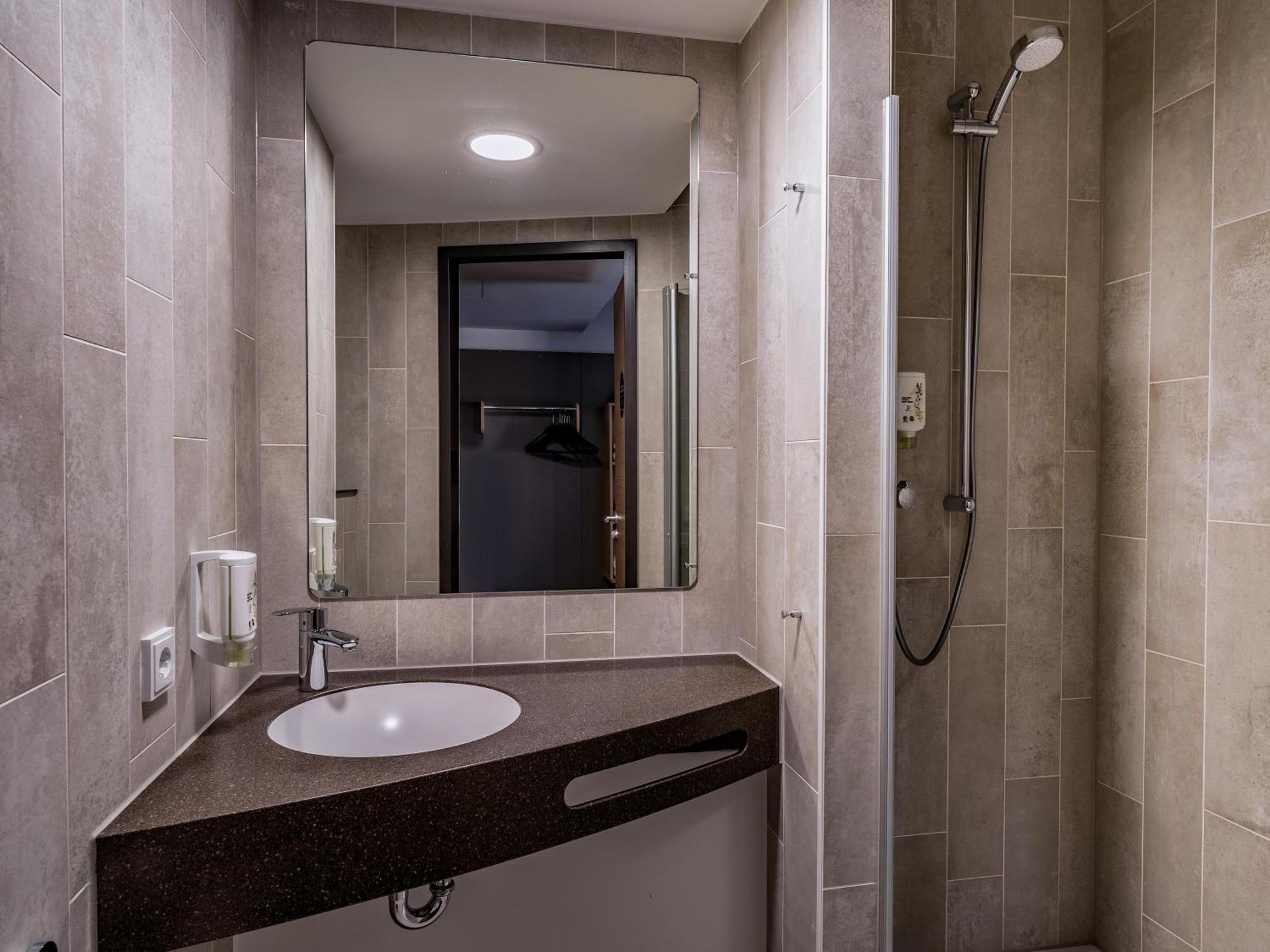 B&B Hotel Филлинген-Швеннинген Экстерьер фото