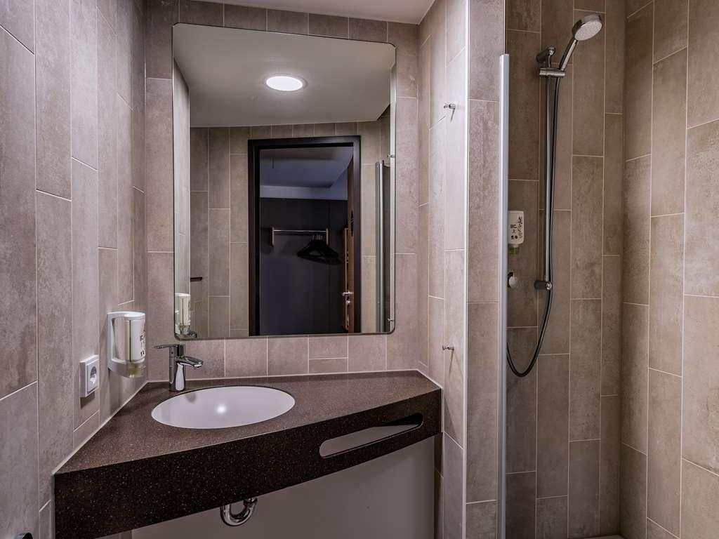 B&B Hotel Филлинген-Швеннинген Номер фото